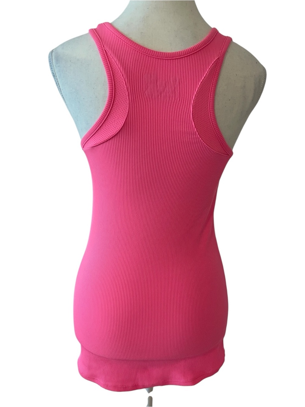 Under Armour Bright Pink Ribbed Racerback Tank Top Size Small - Picture 2 of 7